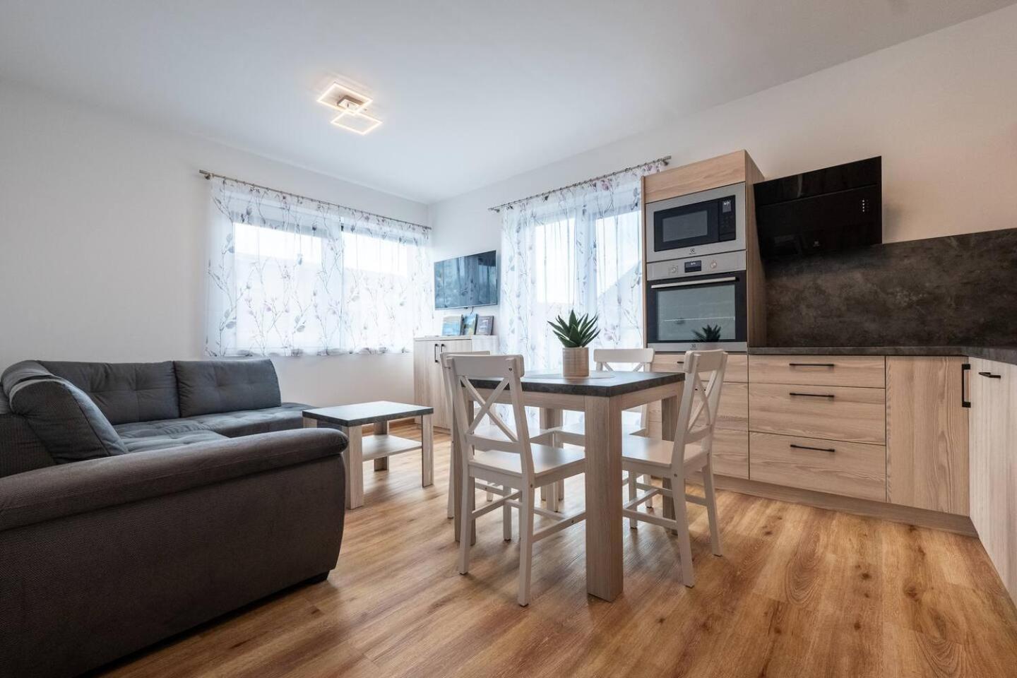 Apartmany - Male Lipno แชร์นาฟ โปชูมาวี ภายนอก รูปภาพ
